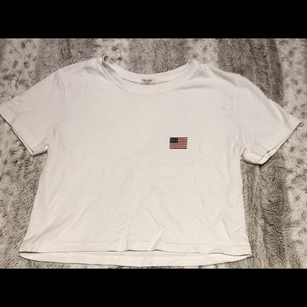 Brand Melville crop T